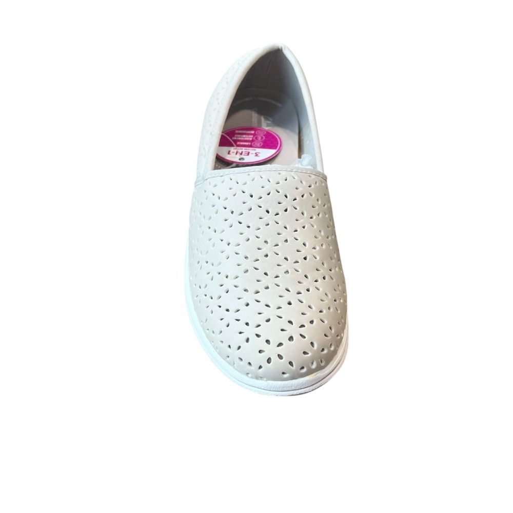 Clark’s Cloudsteppers Breeze Emily Light Taupe Laser Cut Flats SZ 9.5 - Picture 2 of 6